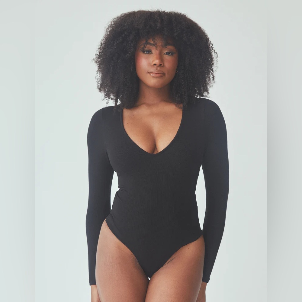NWT klassy network deep v brami suit